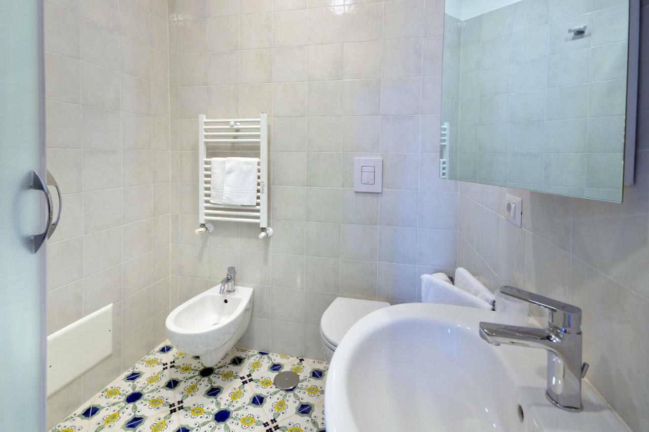 ホテル Casa Teresella ナポリ エクステリア 写真